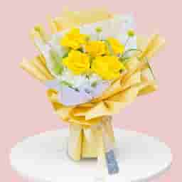 Sunny Yellow Rose Charm Bouquet