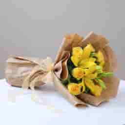 Premium Yellow Lily and Rose Bouquet in UAE