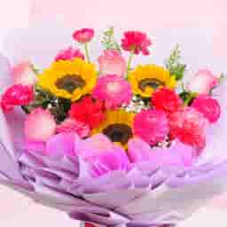 Red & Pink Roses with Sunflower Bouquet