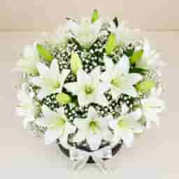 Premium White Lily Bouquet in UAE