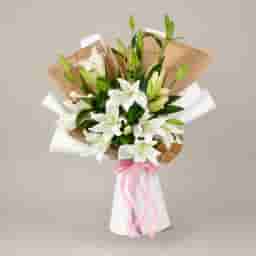Beautiful White Lily Bouquet For Anniversary in UAE