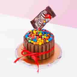 KitKat Chocolate Cake