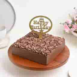 Premium chocolate drip cake