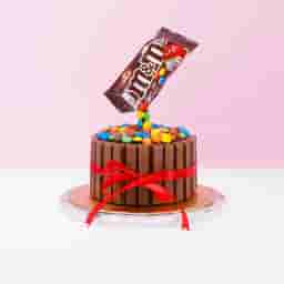 KitKat Chocolate Cake