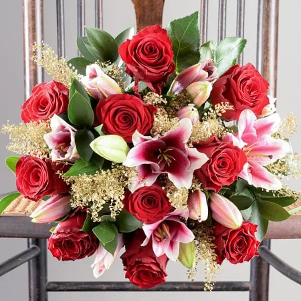 Royal Crimson Lily & Rose Bouquet
