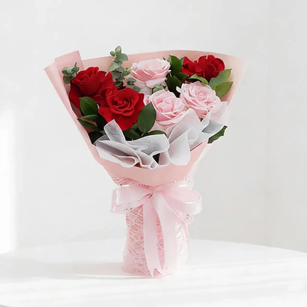 Red Pink Roses Bouquet