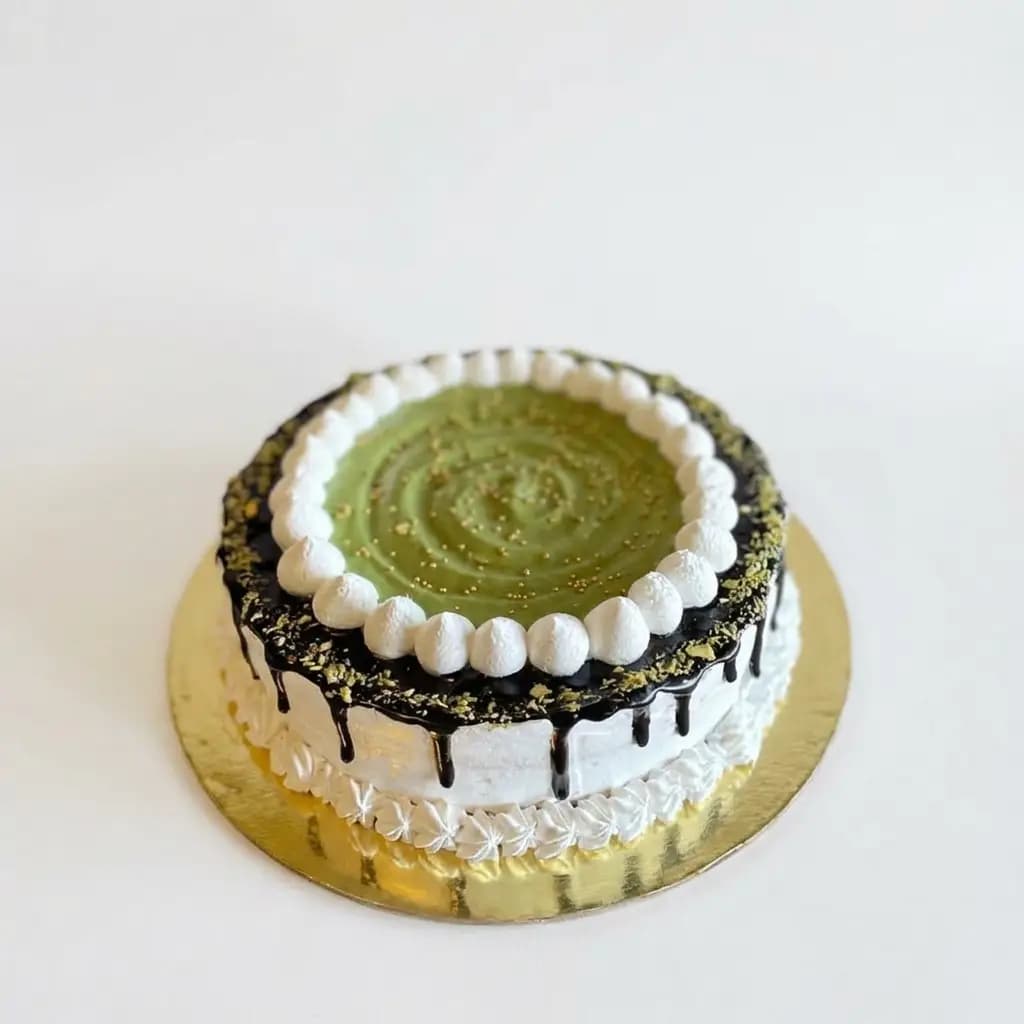 Kunafa Mousse Cake