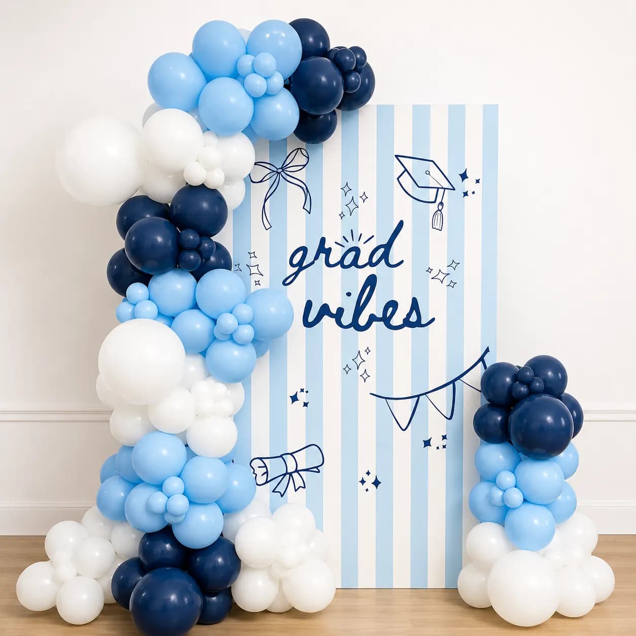Simple Balloon Graduation Decoration